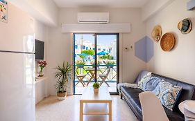Sea Breeze 1-Br Apt In Pyla